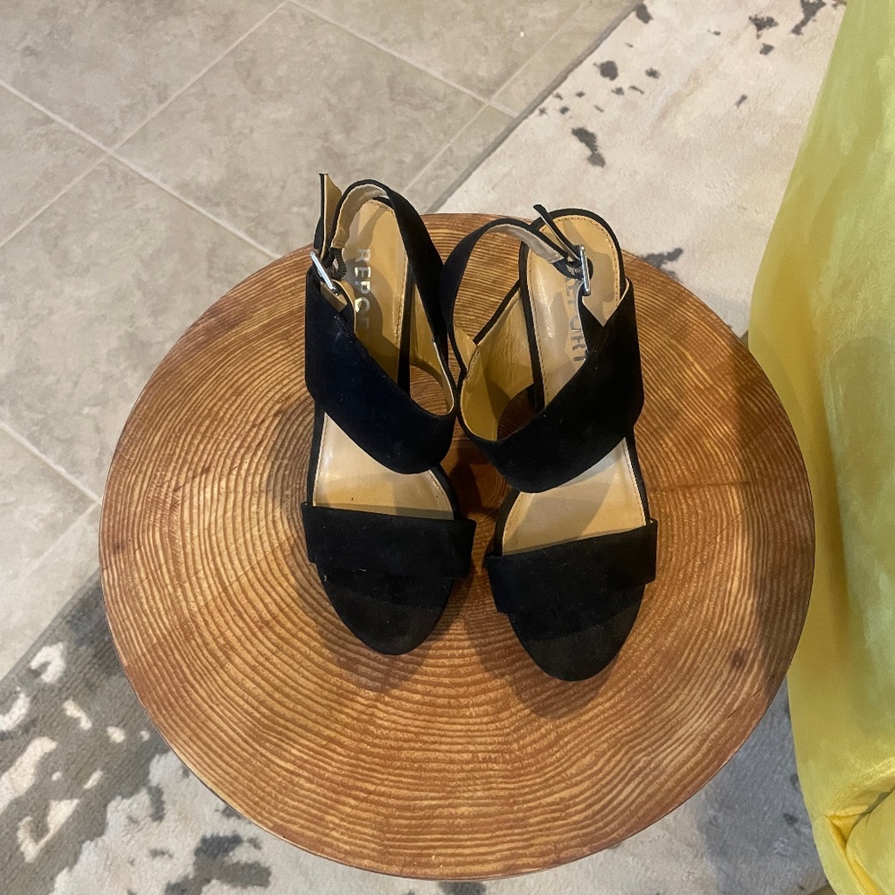 BLACK SUEDE PLATFORM SANDALS